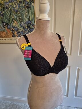 NWT Vanity Fair Black Stretch T-Shirt Bra Size 34DD, Underwired